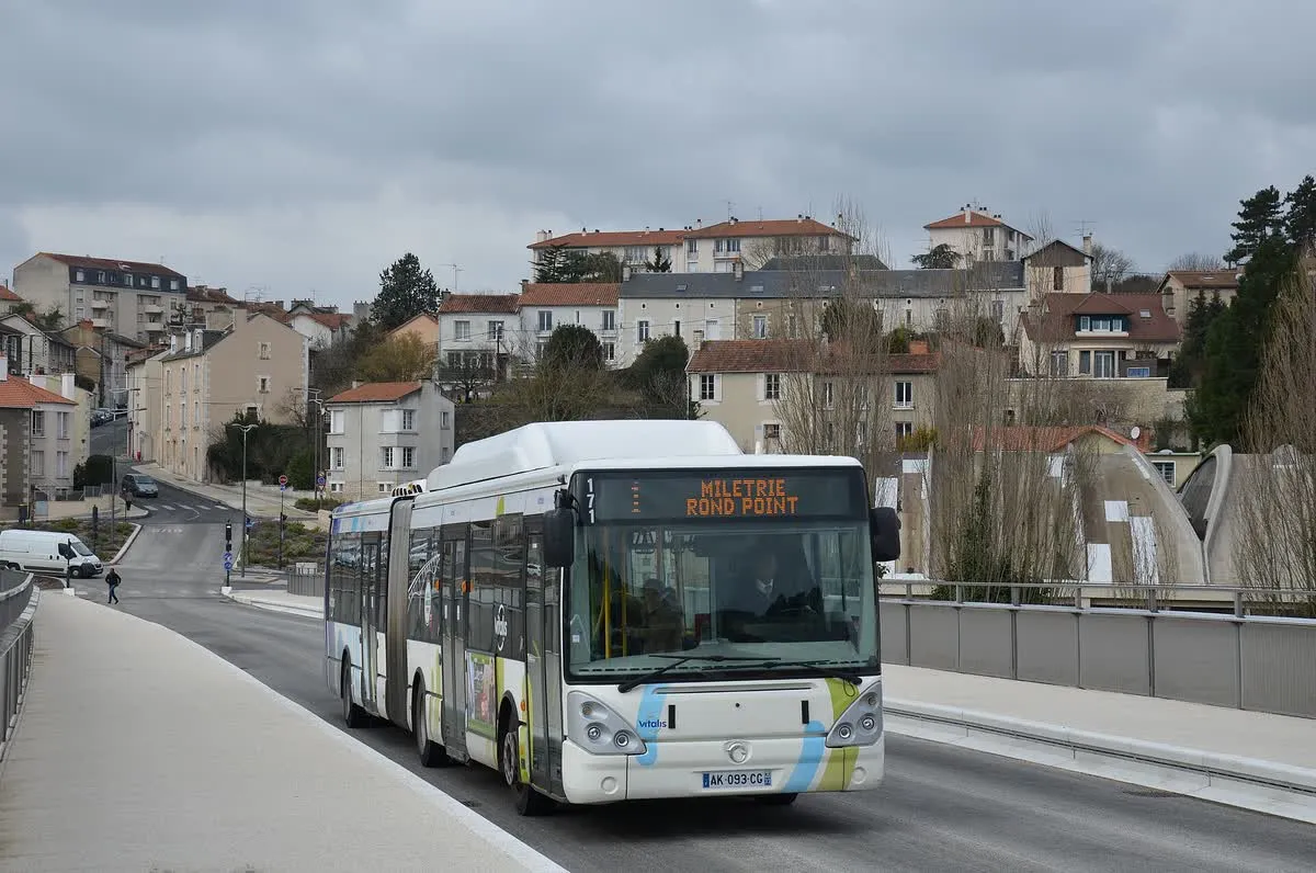 Un bus du réseau Vitalis à Poitiers