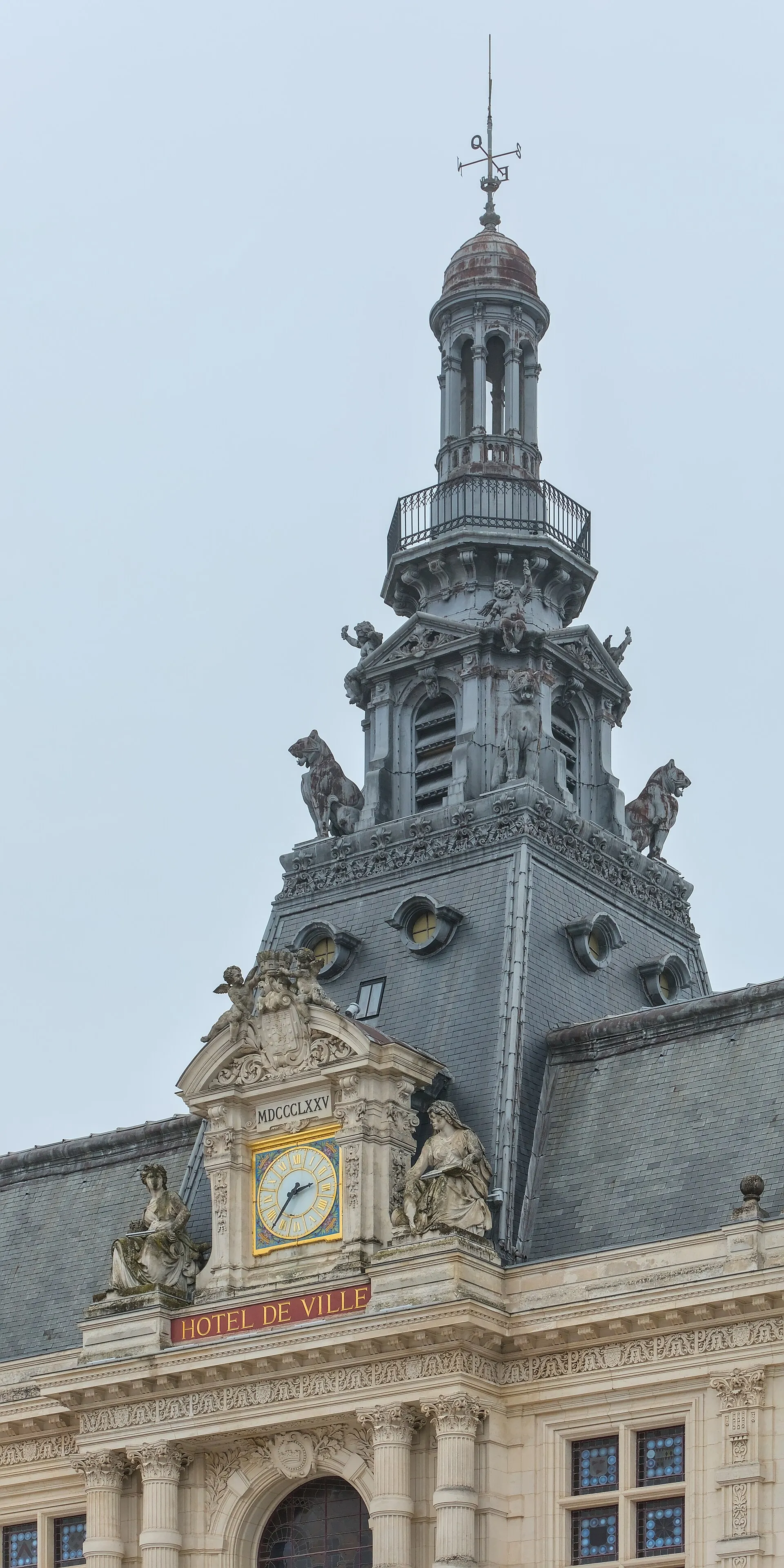L'hôtel de ville de Poitiers, dans le centre-ville où le festival Le Village s'installe tout le week-end